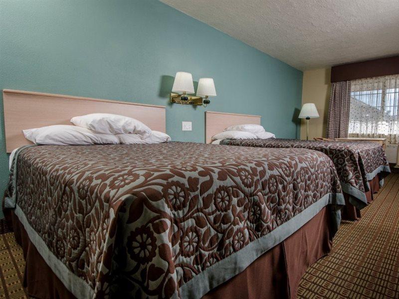 Days Inn By Wyndham Portland Central מראה חיצוני תמונה