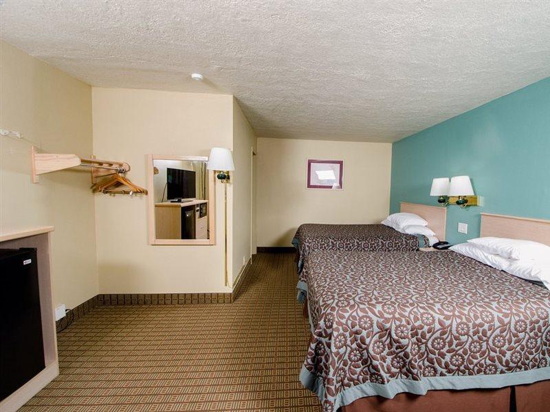 Days Inn By Wyndham Portland Central מראה חיצוני תמונה