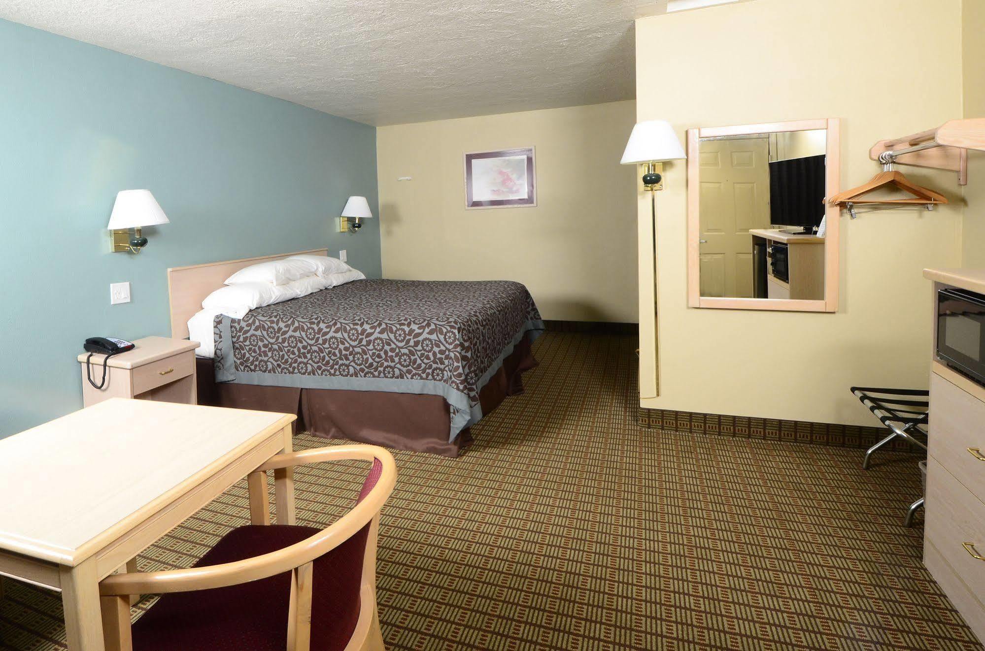 Days Inn By Wyndham Portland Central מראה חיצוני תמונה